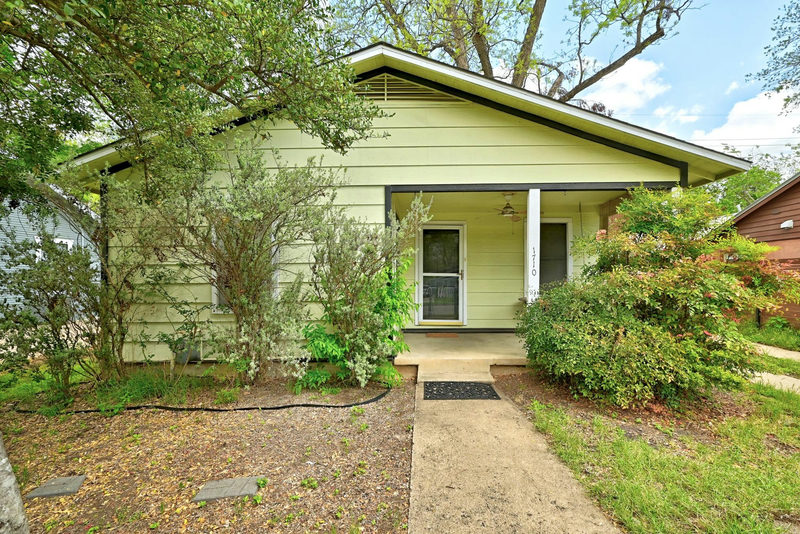 1710 Holly St — exterior