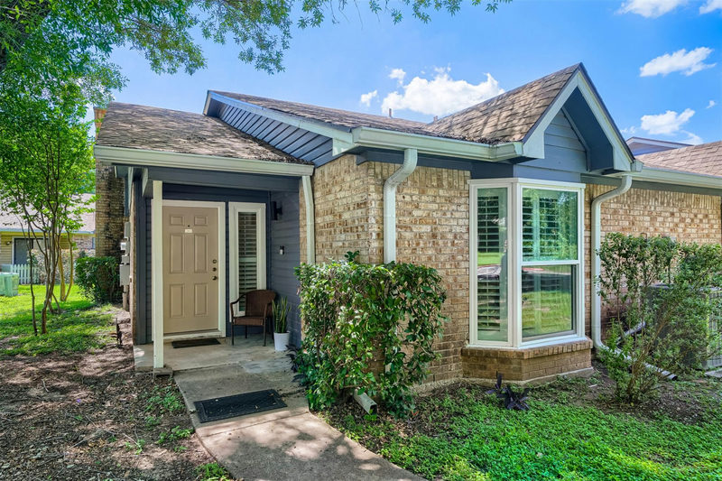 1601 Faro Dr #2401 — exterior