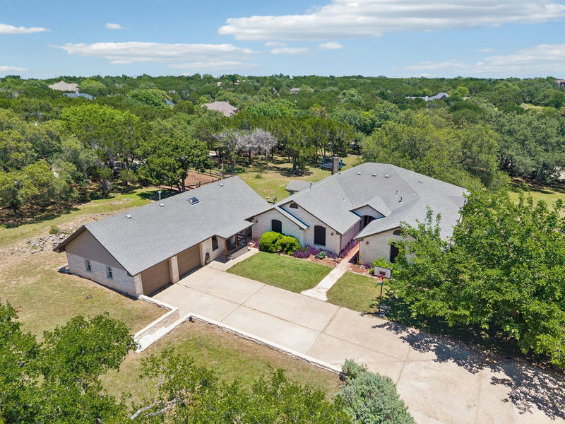 401 Twin Springs Rd — exterior