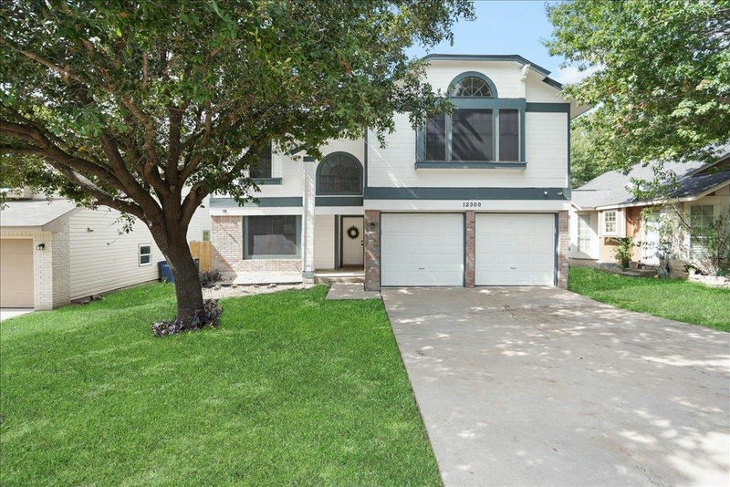 12300 FARNISH Cv — exterior