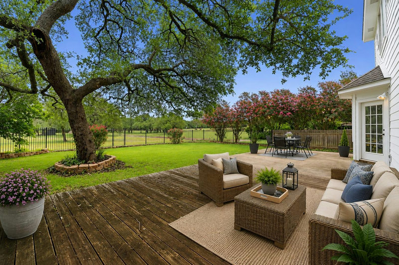 1602 Iris Ln — exterior