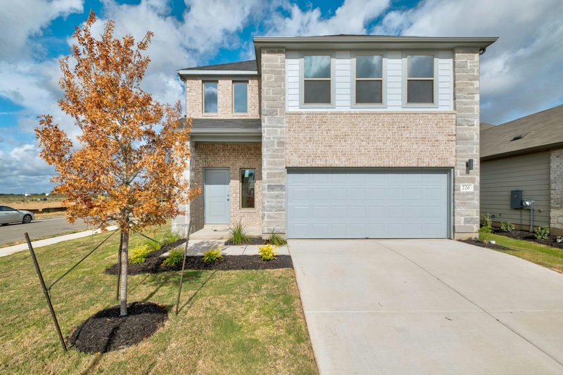 226 Hornet St — exterior