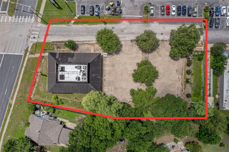 320 W William Cannon Dr — exterior