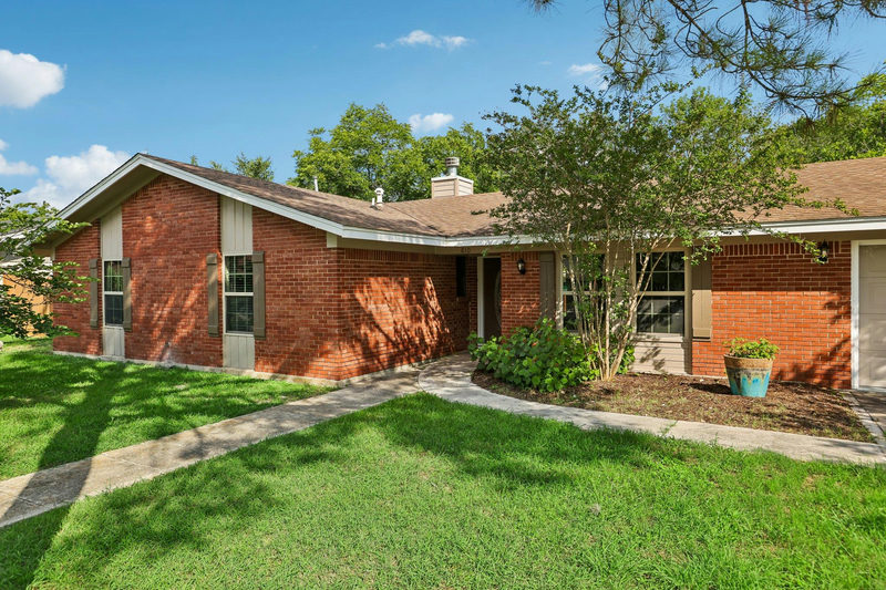 810 Vogel Dr — exterior