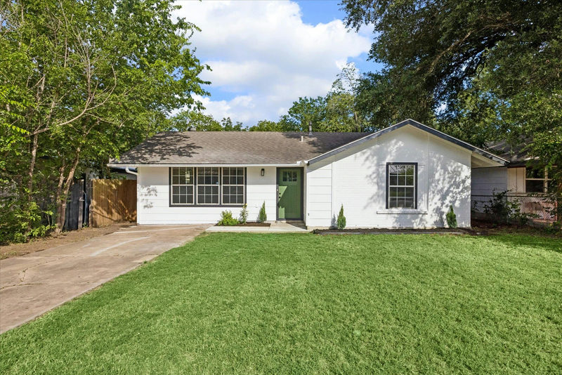 6915 Cherry Meadow Dr — exterior