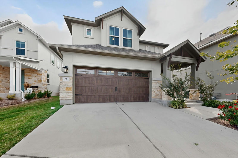 2605 Sam Bass Rd #9 — exterior