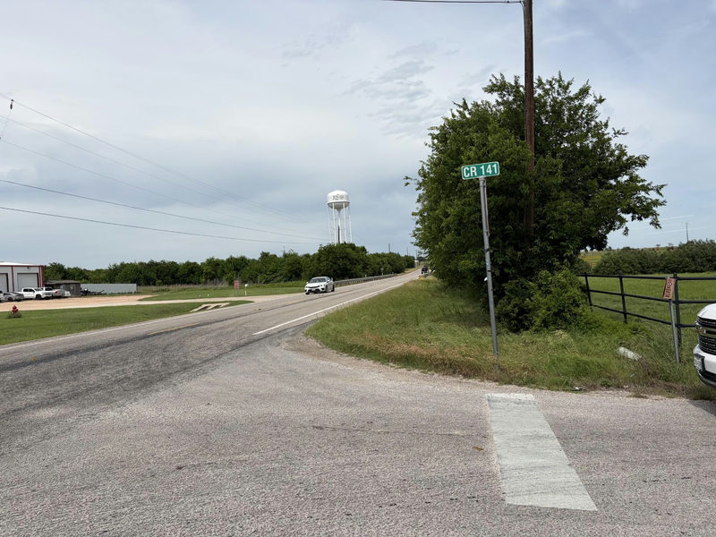 1250 County Road 141 — exterior