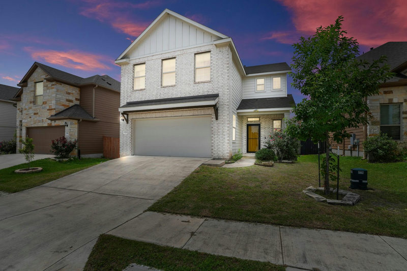 521 Falkland Trce — exterior