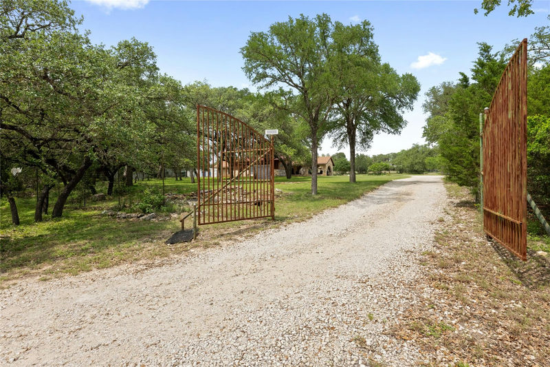 704 Fm 2325 — exterior