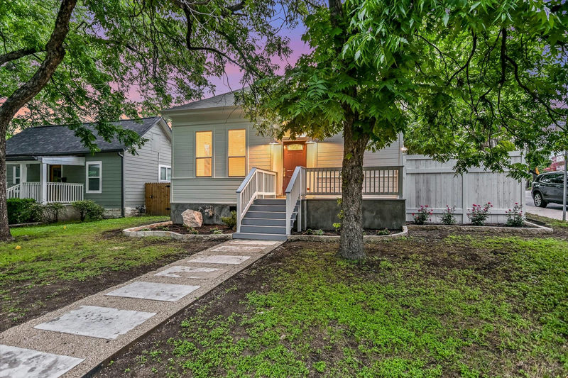 1711 Eva St — exterior
