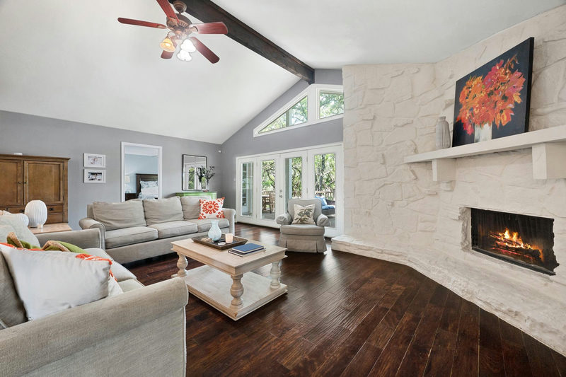 1211 Falcon Ledge Dr — exterior
