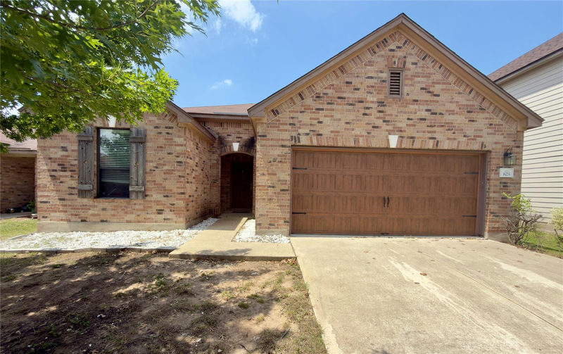 825 Watson Way — exterior