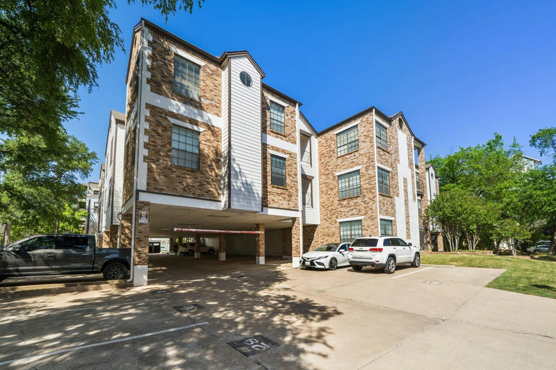 912 W 22nd St #208 — exterior