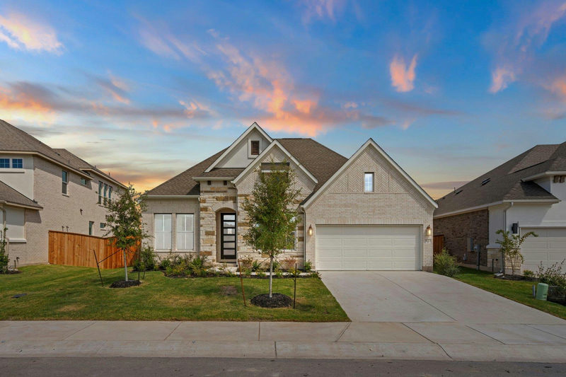 1113 Ellensburg Dr — exterior