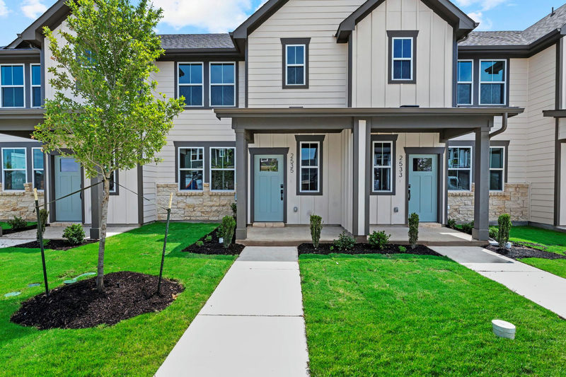 2535 Violet Theo Ln — exterior
