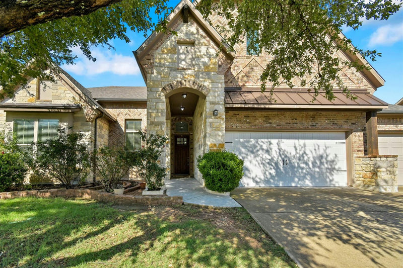 2325 Blended Tree Ranch Dr — exterior