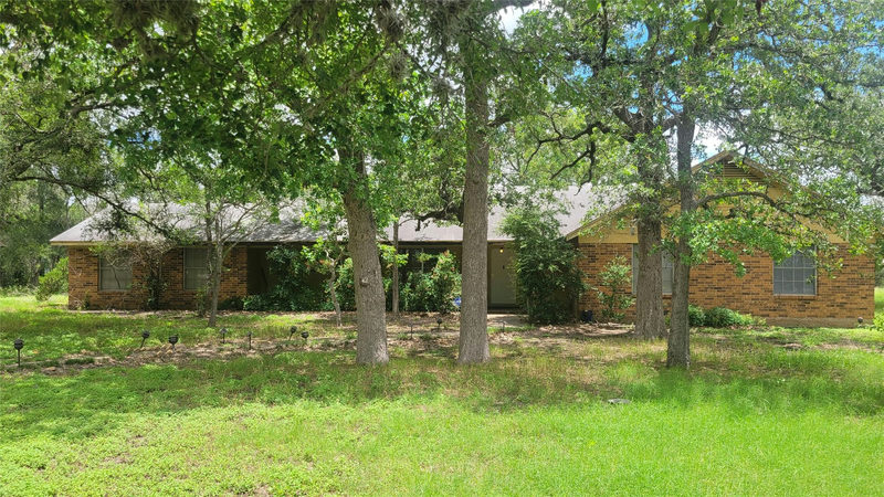 123 River Oaks Dr — exterior