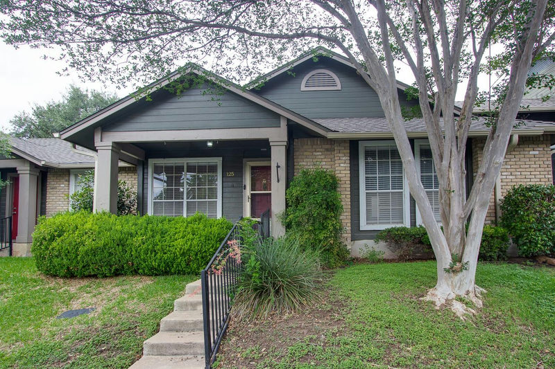 1015 E Yager Ln #125 — exterior