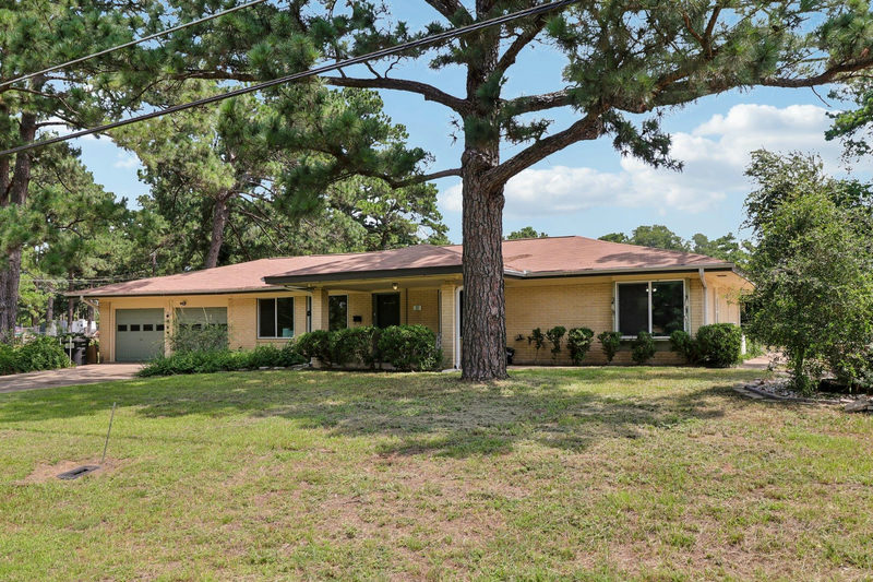 162 Indian Oak Dr — exterior
