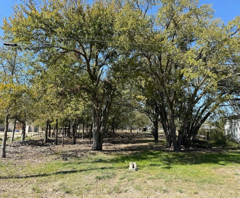 699 S Cotrell St — exterior