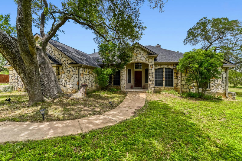 330 Humphrey Dr — exterior
