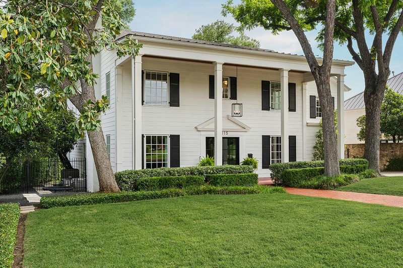 1015 Gaston Ave — exterior