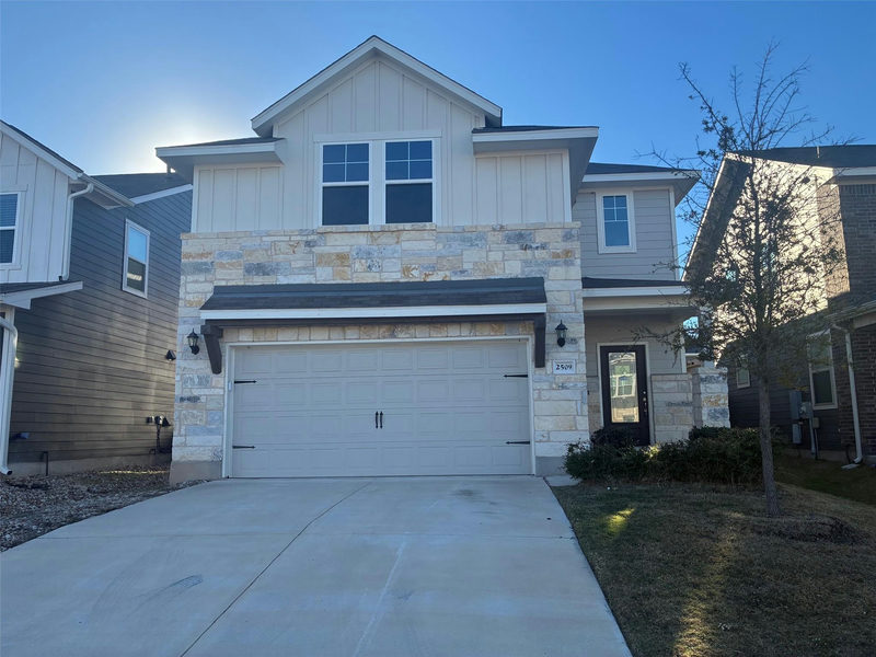 2509 Berryville Ln — exterior