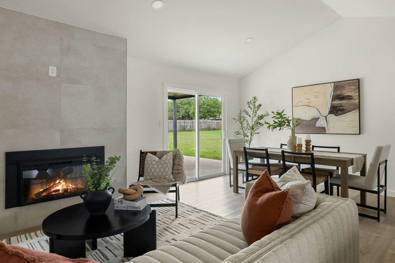 5400 Salem Hill Dr — exterior