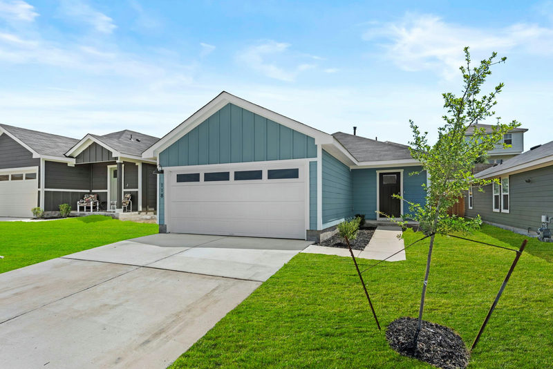 118 Schuenemann Way — exterior