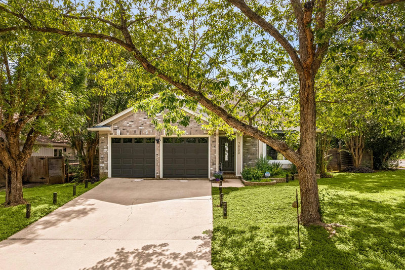 7900 Finch Trl — exterior