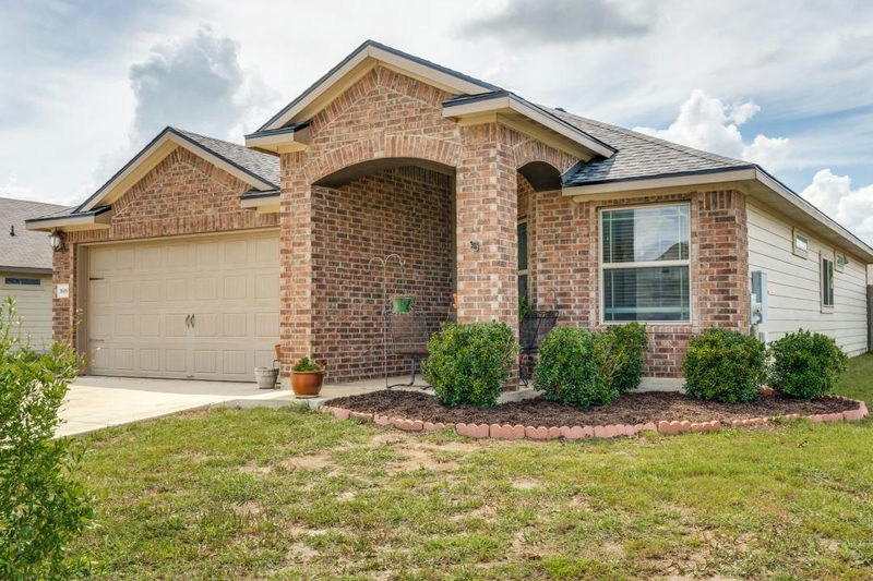 1618 Woodlands Dr — exterior