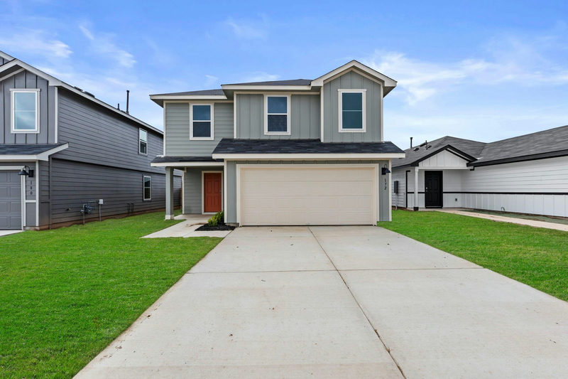 172 Surrey Oaks — exterior