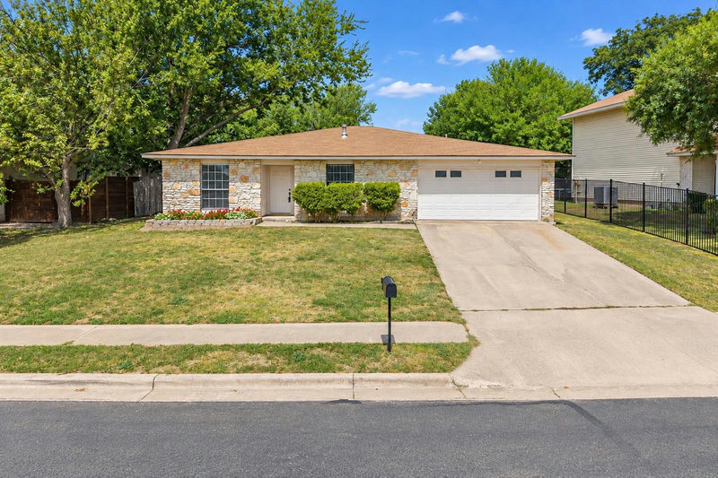 8200 Furness Dr — exterior