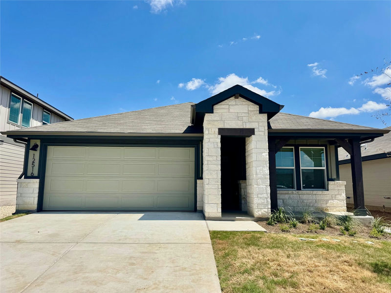 12516 Saint Thomas Dr — exterior