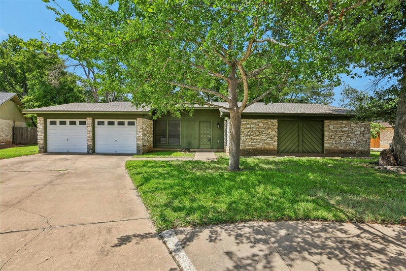 10602 Double Tree Cv — exterior
