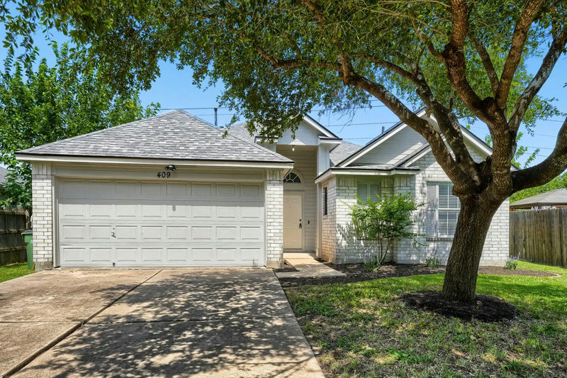 409 Willowbrook Dr — exterior