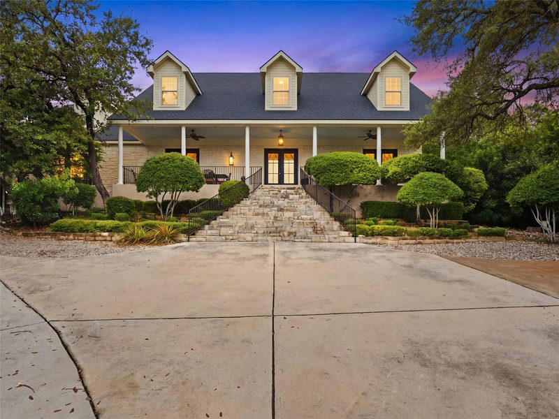 173 Falling Hills — exterior