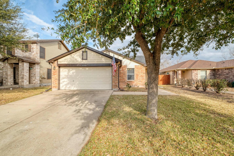 4302 Kings Canyon Dr — exterior