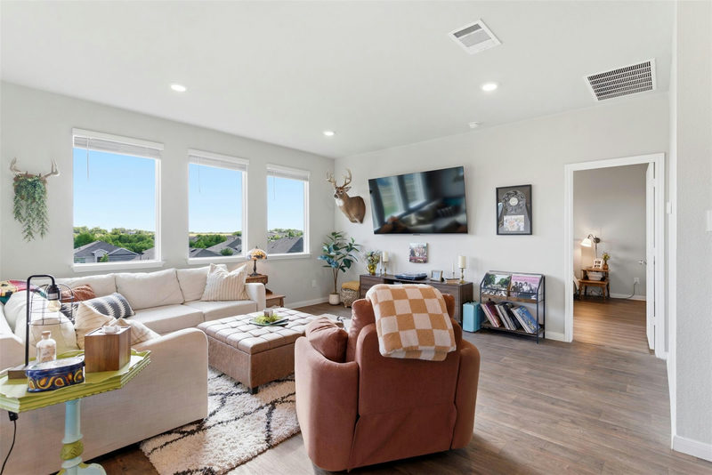 220 Apache Plum Dr — exterior