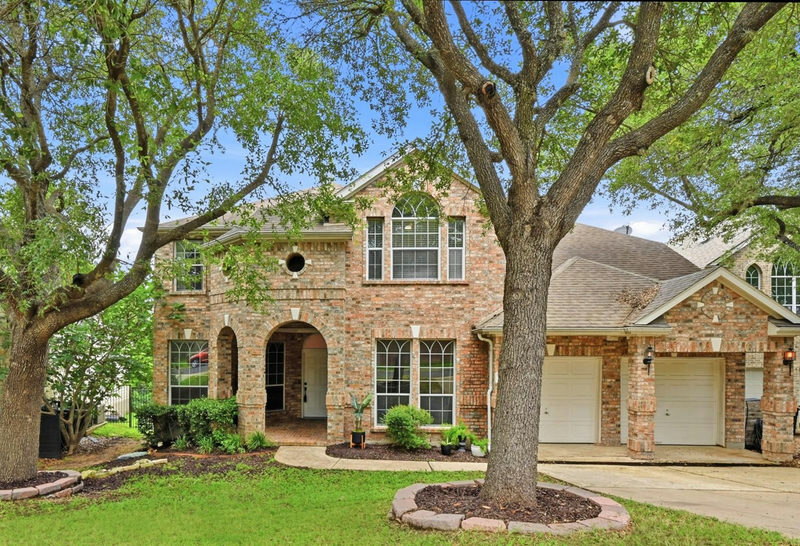 10512 Thoroughbred Dr — exterior