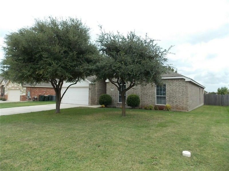199 Prairie Dawn — exterior
