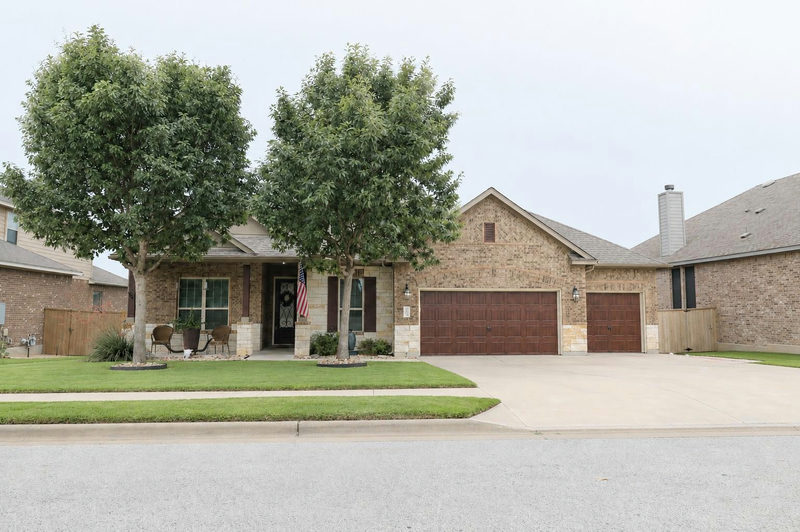 2928 San Milan Pass — exterior