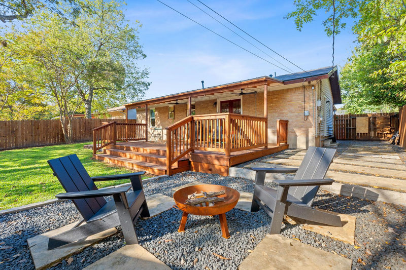 8801 Redfield Ln — exterior