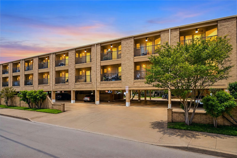 3316 Guadalupe St #213 — exterior