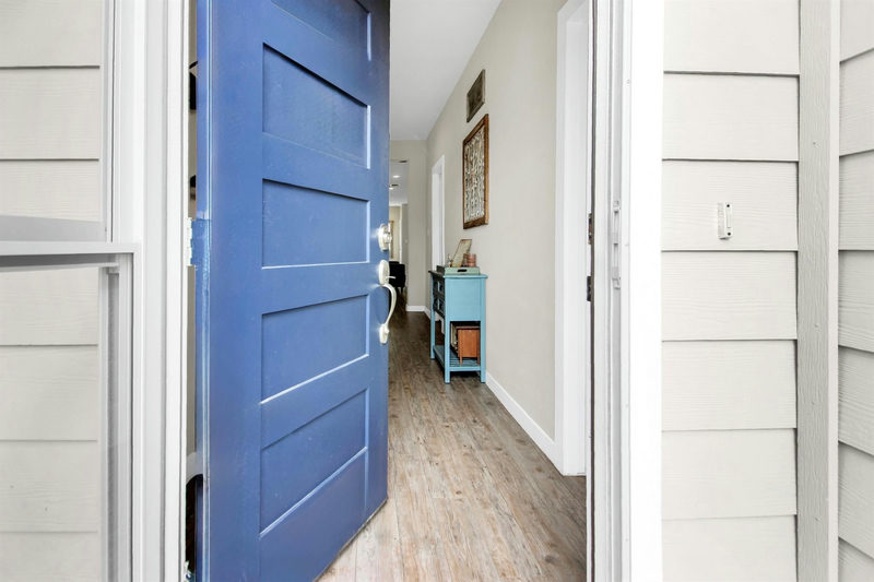 617 W Sheldon Ave — exterior