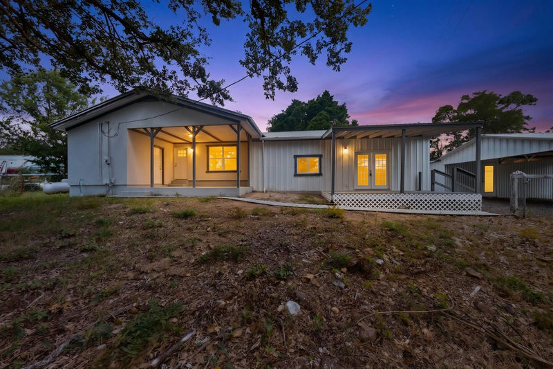 581 Fm 2336 — exterior