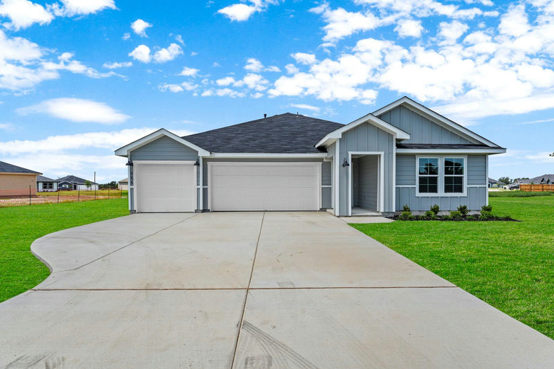 156 Great Northern Dr — exterior