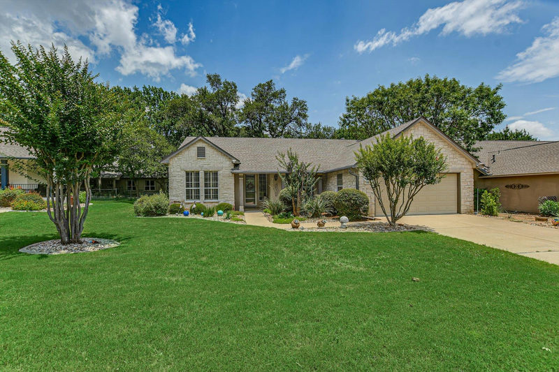 106 Nighthawk Way — exterior
