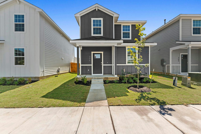 306 Santo Domingo Rd — exterior