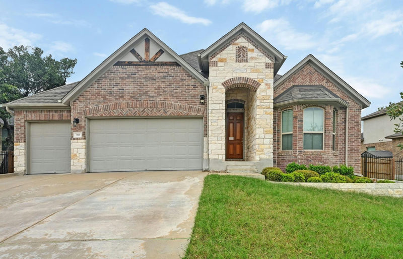 918 Valley View Dr — exterior